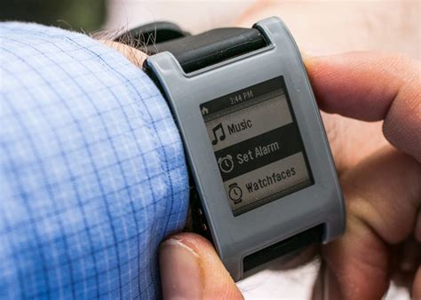 Pebble Watch review: A more polished Pebble, thanks to apps - CNET