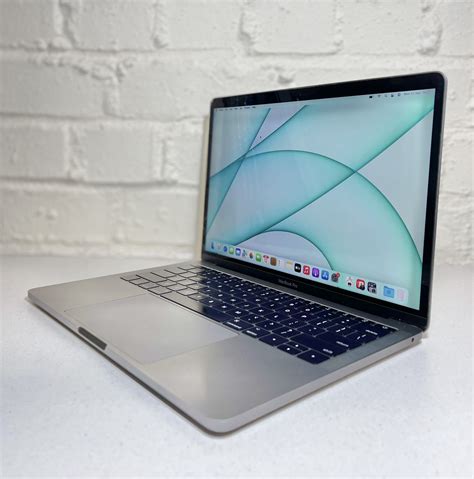 Macbook pro " 13 inch 2017" 2,3 GHz Dual-Core i5 2133 MHz LPDDR3 256 ...