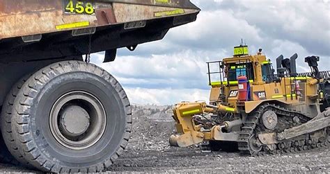 Coal mine truck crashes into lighter vehicle - Australasian Mine Safety ...