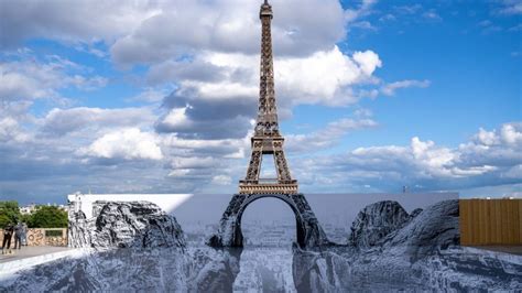 Eiffel Tower France / Visiting The Eiffel Tower Highlights Tips Tours ...