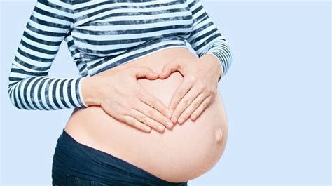 Baby Bump Shape And Size: What It Means