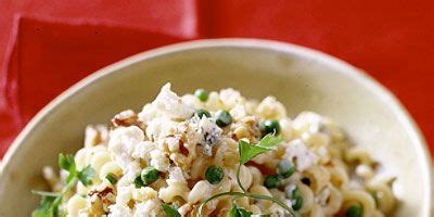 Fusilli with Blue Cheese and Toasted Walnuts