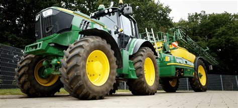 John Deere unveils latest all-electric tractor prototype for zero ...