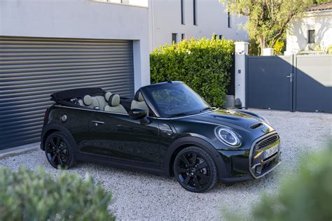 2023 MINI Cooper S Convertible Resolute Edition Launched As $41,250 ...