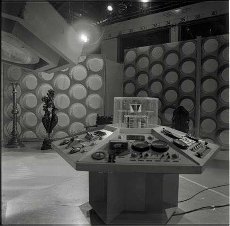 Pin by Tim Parker on Doctor Who | Tardis, First doctor, Tv doctors