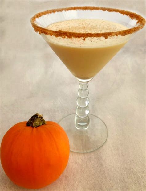 Pumpkin Spice Martini - Vodka - Thanksgiving Cocktail - EmilyFabulous