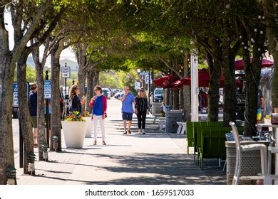 211 Fast Food Restaurant On Beach Usa Images, Stock Photos & Vectors | Shutterstock