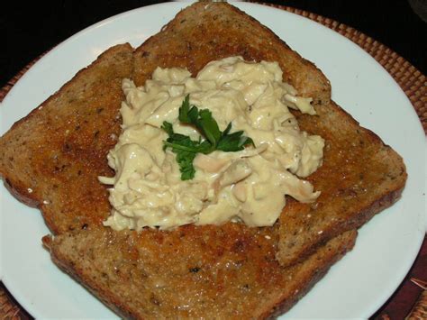 Creamed chicken on toast - What's the recipe today