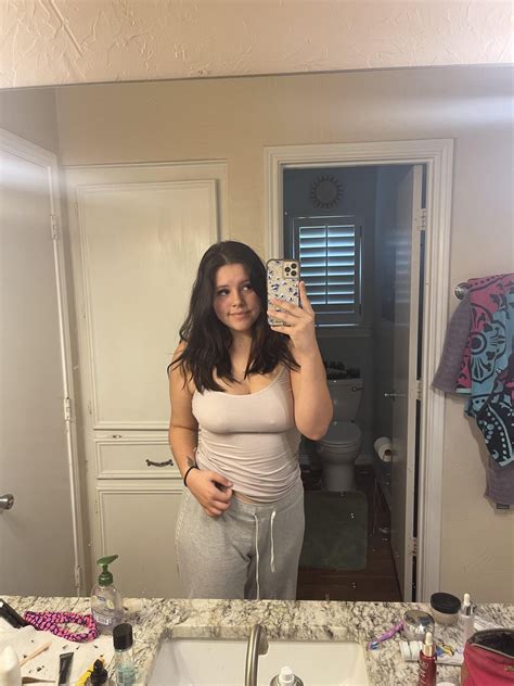 bra-less mirror selfies😇 f18 : r/braless