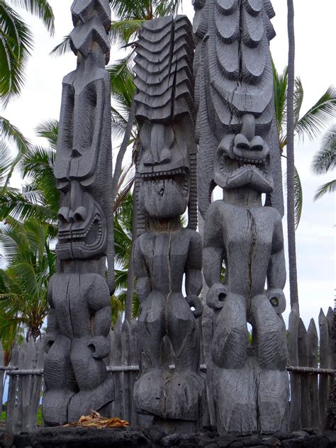 The Tiki Room » The History of Tiki Carvings | Tiki statues, Tiki ...