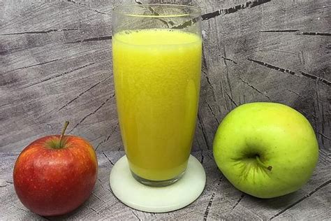 Banana, Orange and Apple Smoothie