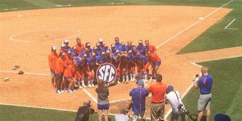 Florida Softball Team Starts 2017 Season in Tampa - ESPN 98.1 FM - 850 AM WRUF