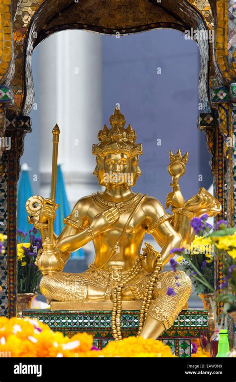 Erawan shrine bangkok hi-res stock photography and images - Alamy