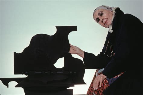 Biography of Louise Nevelson, American Sculptor