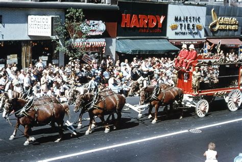 Amazing images capture Milwaukee's first Great Circus Parade