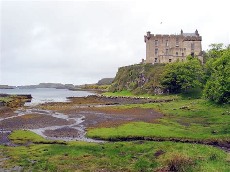 Visit Dunvegan Castle. | 18 Reasons To Run Away To The Isle Of Skye Found in BuzzFeed Castles In ...