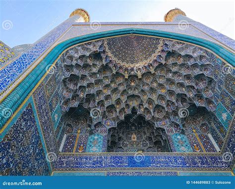 Muqarnas Ceiling at Shah Mosque, Naqsh-e Jahan Square. Isfahan, Iran. Editorial Stock Photo ...