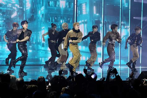 Watch Stray Kids Perform ‘S-Class’ Live at 2023 MTV VMAs