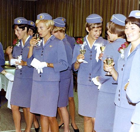 Vintage: Pan AM Stewardess in 1960s ~ World stewardess Crews