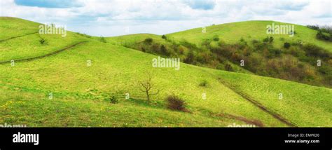 Scenery of rolling hills landscape Stock Photo - Alamy