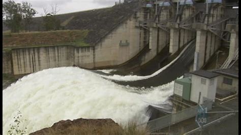 Wivenhoe dam flood gates open - ABC News