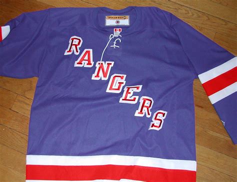 File:Maillot New York Rangers.jpg