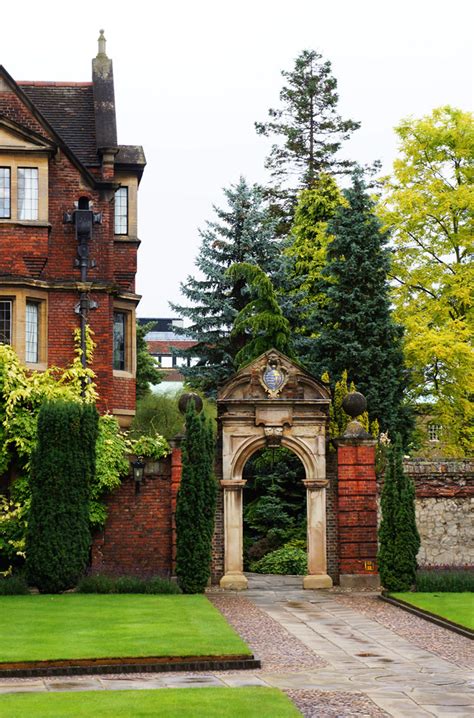 Pembroke College, Cambridge, England photo on Sunsurfer