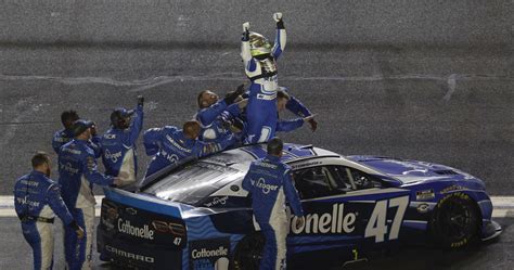 Daytona 500 2023 Results: Ricky Stenhouse Jr. Wins in Double OT After ...