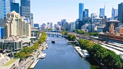 13 Reasons Everyone Should Visit Melbourne at Least Once