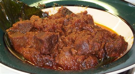 How to Make First Rendang Padang | Indonesian Culinary