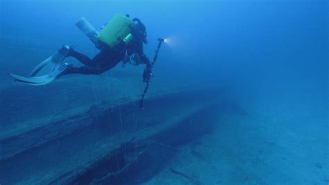 Ocean Wreck Investigation - National Geographic Channel Abu Dhabi - National Geographic Channel ...