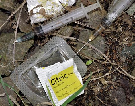 Discarded Heroin Users Paraphernalia Photograph by Robert Brook/science Photo Library - Fine Art ...