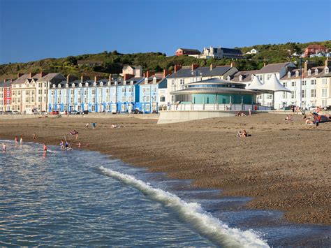 Aberystwyth North Beach | VisitWales