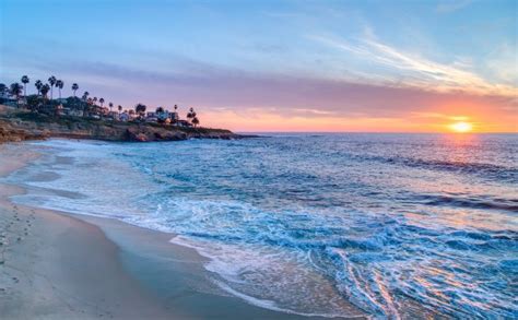 Your Guide To San Diego Beach Weddings