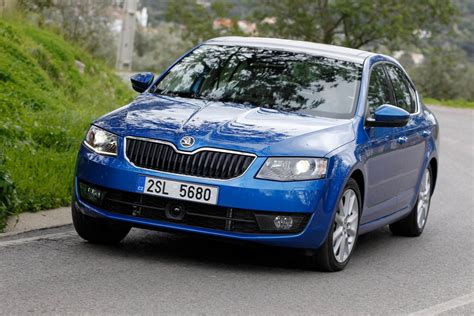 2013 Skoda Octavia 1.8 TSI review | evo