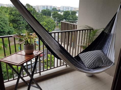 Hammock on a balcony in Archipelago condo | homify