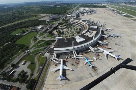 Rio de Janeiro Galeão International Airport - Cancun Airport