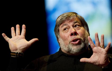 Steve Wozniak survives plane crash - GAMINGDEPUTY