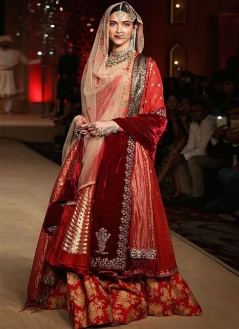 Thanks Bollywood For Giving Us Iconic Mughal Outfits That Are Ideal For Millennial Brides ...