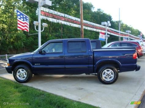 2004 Indigo Blue Metallic Chevrolet S10 LS Crew Cab 4x4 #30484623 | GTCarLot.com - Car Color ...