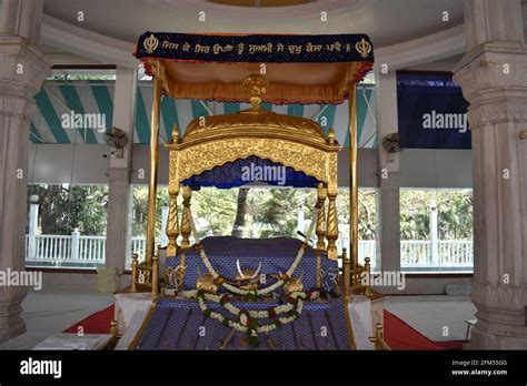 Darbar sahib inside the golden temple hi-res stock photography and ...