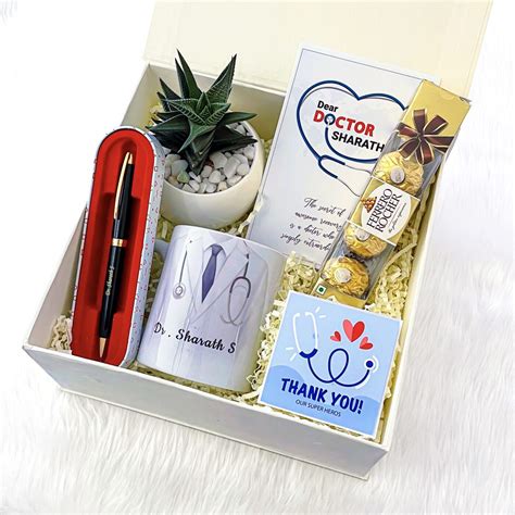 Send Best Doctors Day Hampers Online | Fast Shipping