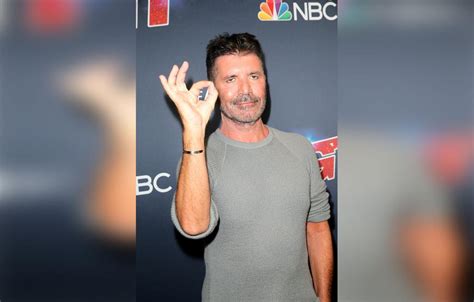 Simon Cowell Shows Off 20 Pound Weight Loss At Quarter Finals Of 'AGT'