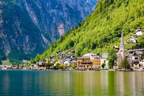 Hallstatt Lake