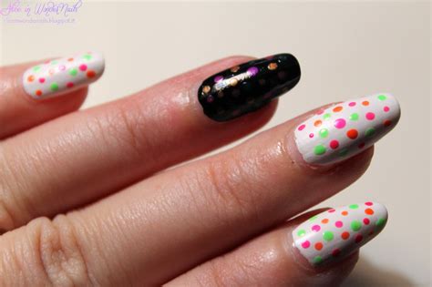 Giardino d'Inverno #8: Confetti Nail Art - Alice in WonderNails