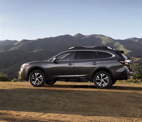 Experts Disagree on the Best 2023 Subaru Outback Trim