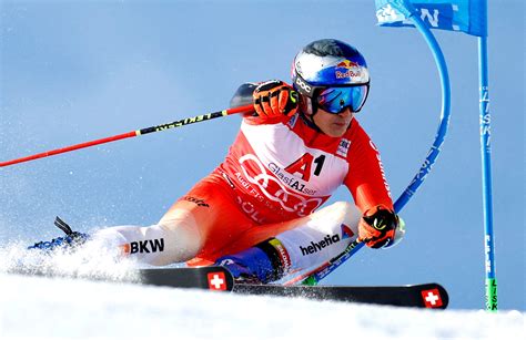 Swiss Odermatt clinches win in giant slalom World Cup opener | Reuters