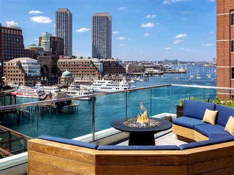 23 Best Rooftop Bars And Restaurants in Boston For Great Outdoor Options | Boston hotels, Best ...