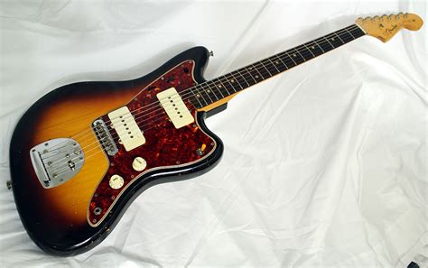 Fender Jazzmaster, 1961 - www.12fret.com