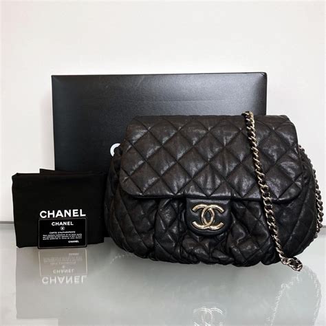 CHANEL Chain Around Large Flap Bag in Black Aged Calfskin – SHW (18 Series) – ezbeli